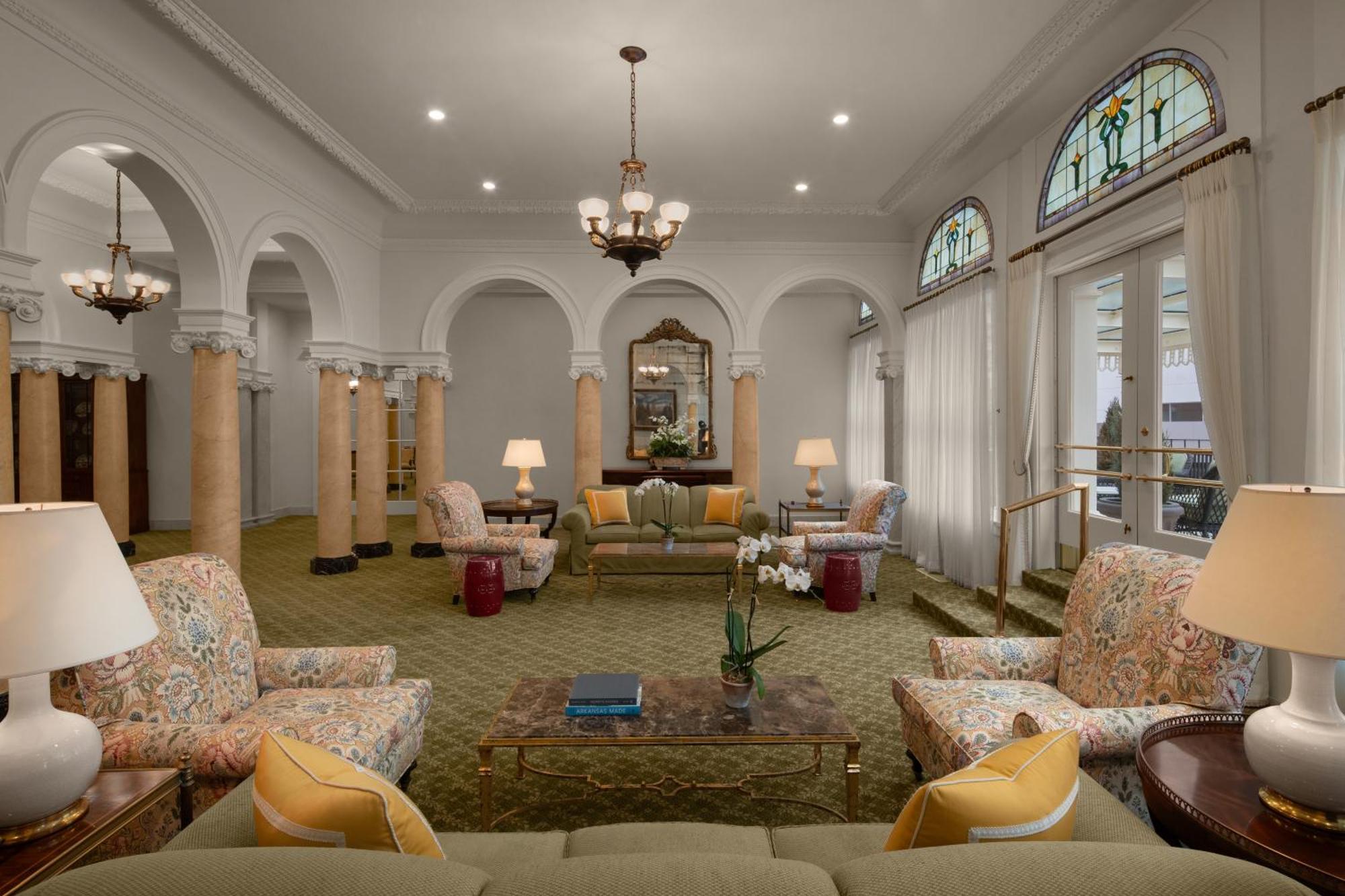 Capital Hotel Литъл Рок Екстериор снимка
