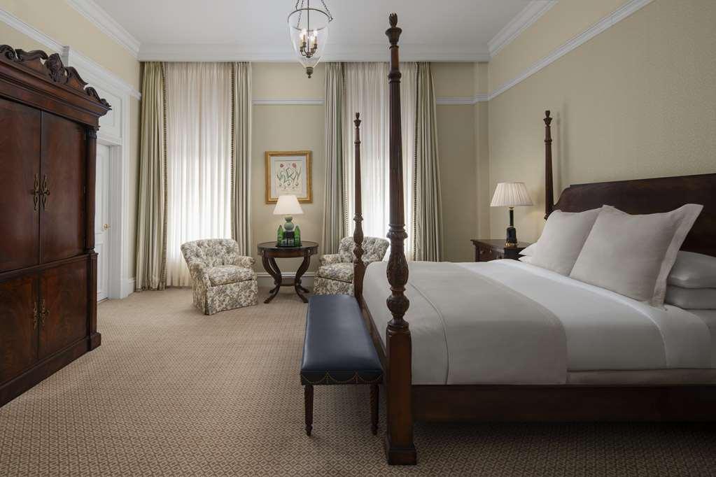 Capital Hotel Литъл Рок Стая снимка